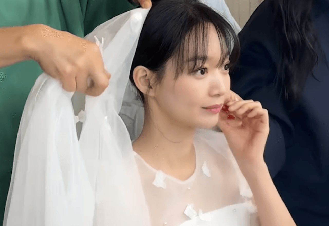 신민아가 선택한
20만원대 웨딩드레스!?